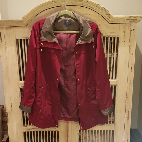 St Johns Bay Red and Gray Anoraks Coat with Detachable Hood - Picture 2 of 10